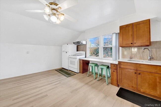 Photo - 169 Old Mamaroneck Rd