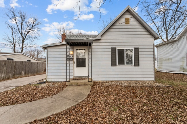 Building Photo - 1620 S Market St