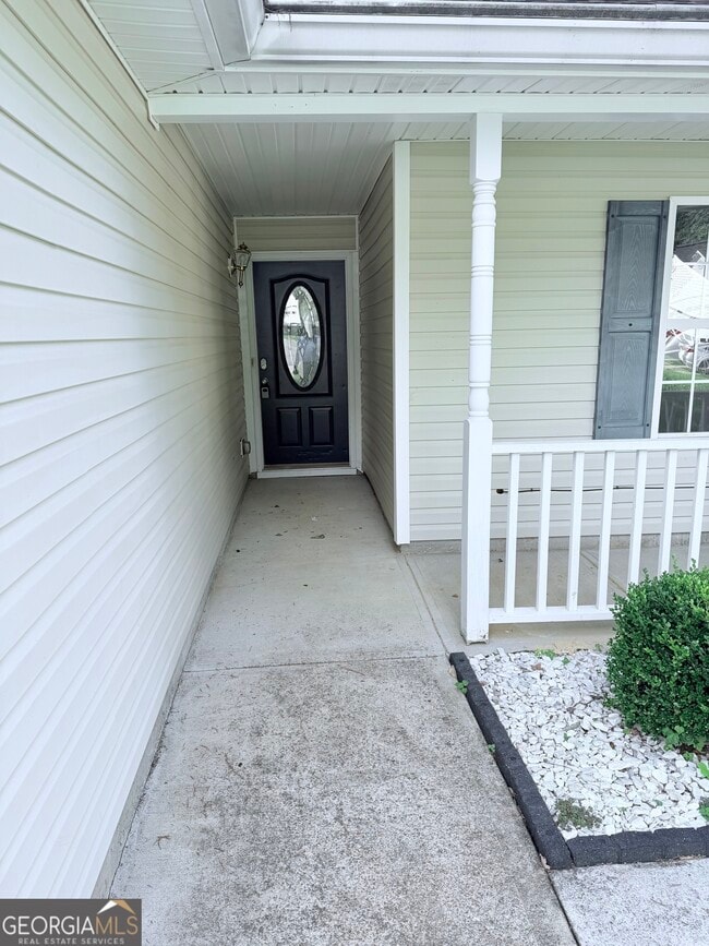 Photo - 324 Amelia Garden Way SE
