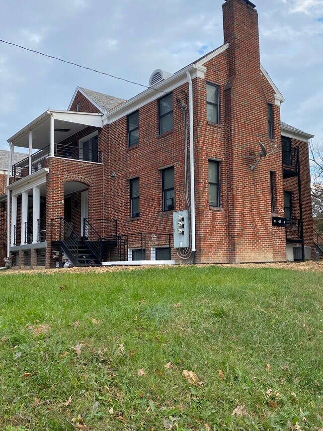 Photo - 36 Hawaii Ave NE Unit 3