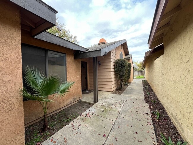 Building Photo - 3 Bedroom Home Coming Soon!