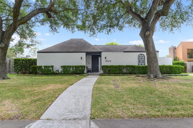 Building Photo - 1022 Arrow Hill Rd