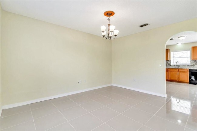 Photo - 316 Cocoa Ct