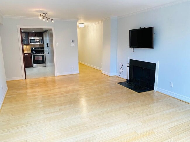 from window to entrance - 2501 K St NW Unit 3B