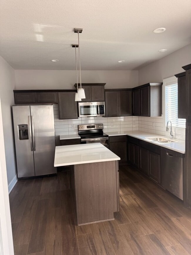 Photo - Beautiful 3 Bedroom Single Family Home in ...