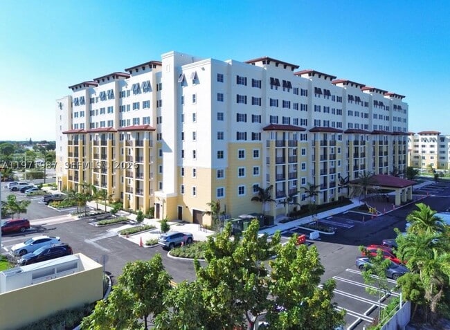 Building Photo - 11239 NW 4th St Unit 805