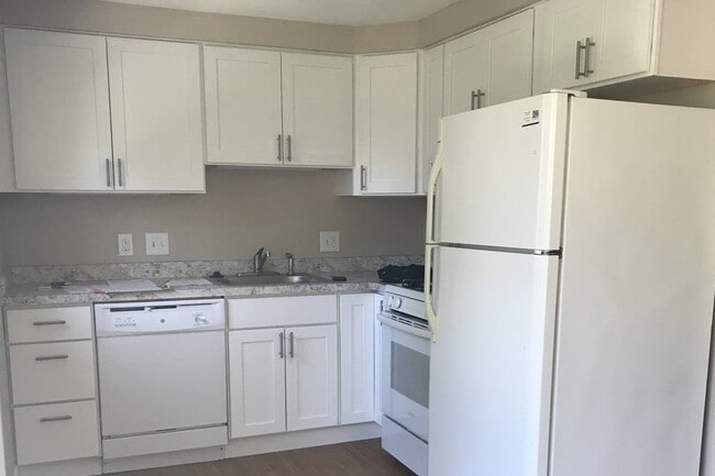 Photo - Creekside Apartments