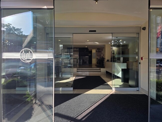 Photo - 7100 JFK Blvd E Unidad 1B