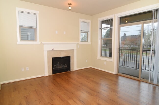 Photo - 181 Northeast 78th Avenue