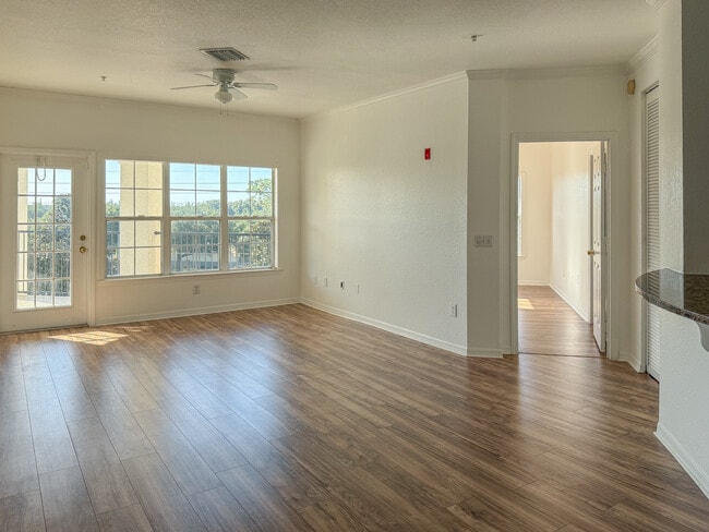 Living Room and entrance to Bedroom #1 - 3707 Conroy Rd Unit 1731