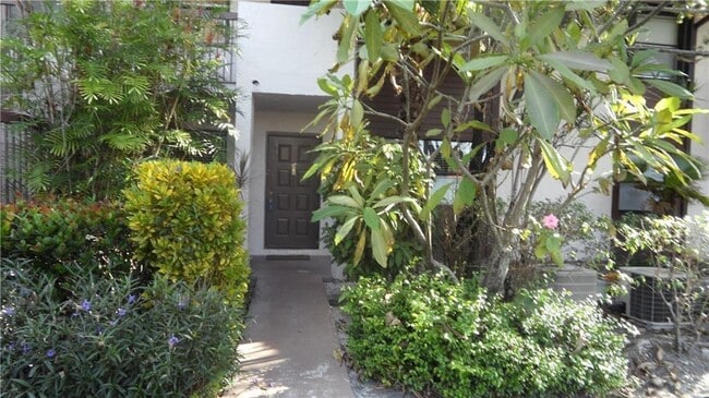 Building Photo - 9862 Nob Hill Ct Unit 9862