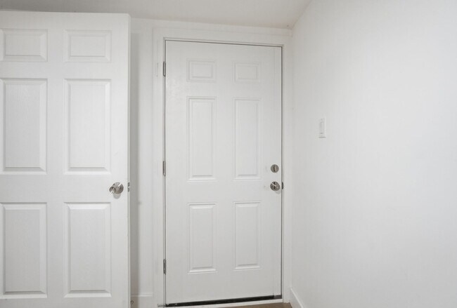 Photo - 568 Hale Ave Unidad #1