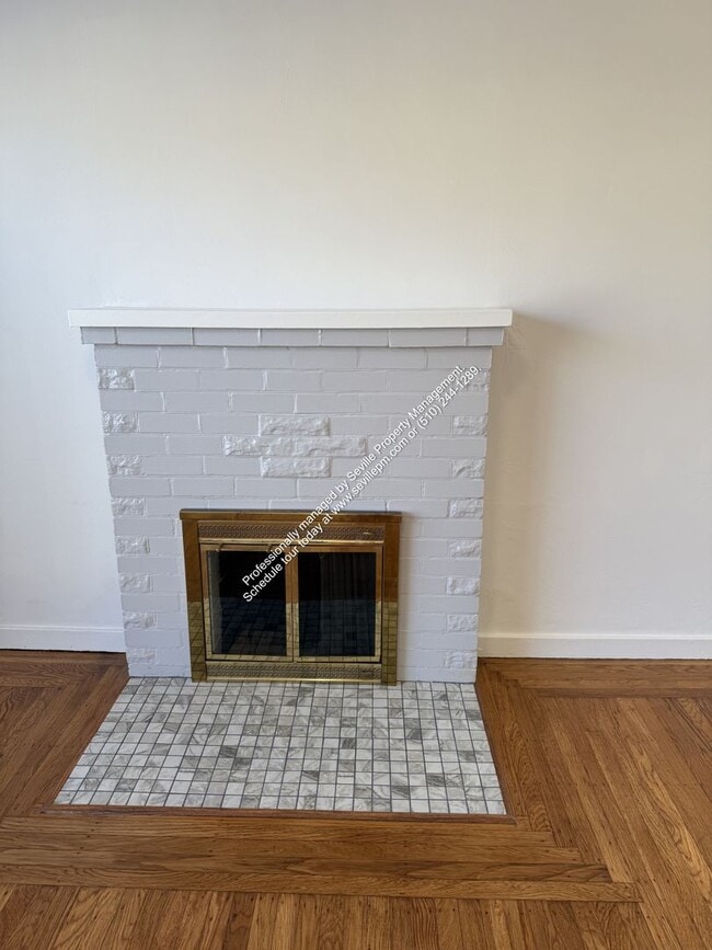 Photo - Berkeley Gem w/plenty of outdoor space...available now!