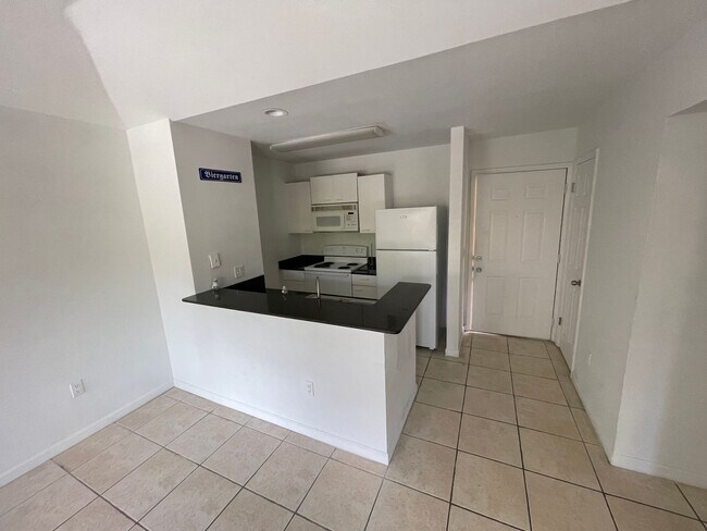 Photo - Palm Lakes Condominium