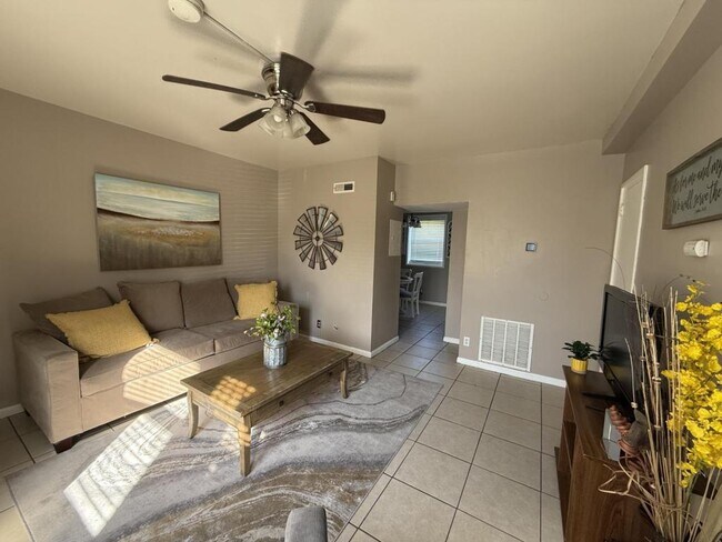 Photo - 1802 La Salle Pl