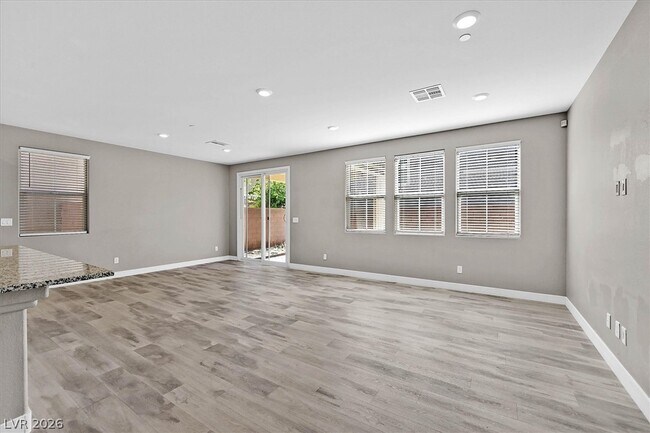 Photo - 2823 Turnstone Ridge St
