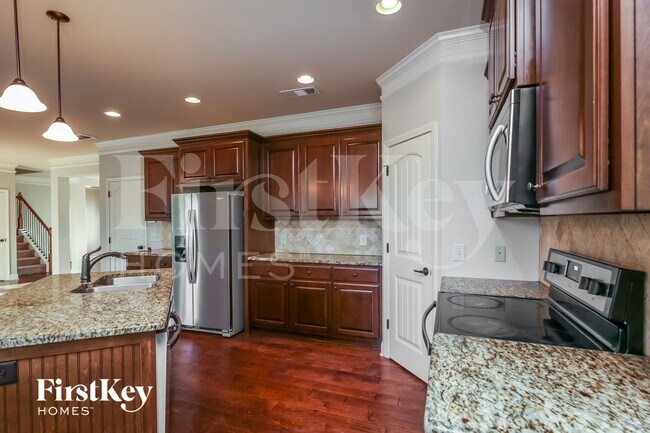 Photo - 250 Porter Pl