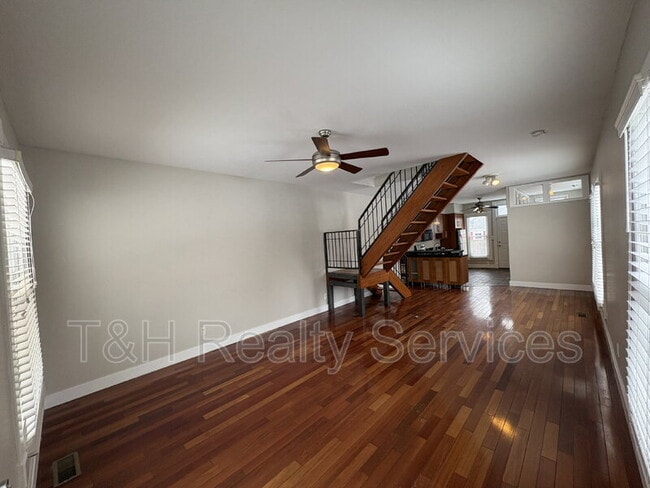 Photo - 1820 E 12th St