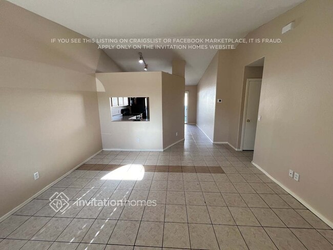 Photo - 5703 N 67th Dr