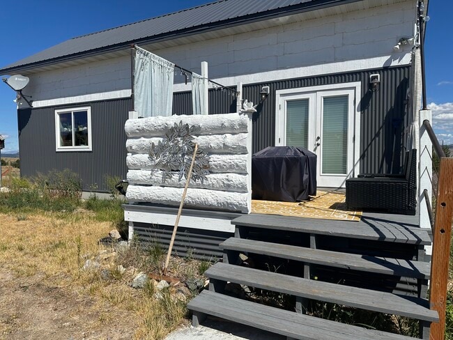 Photo - 1839 S Rocker Rd