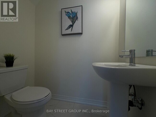 Photo - 245 McLevin Ave