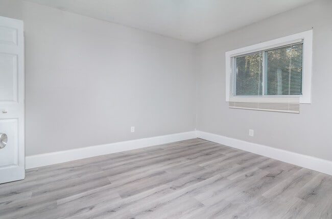 Photo - 511 Gresham Park Dr Unit D - top right