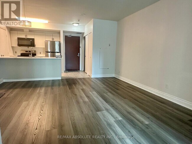 Photo - 234 Rideau St Unit 506