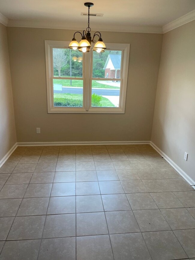 Photo - 12 Oakcrest Trail NE Unit APT B