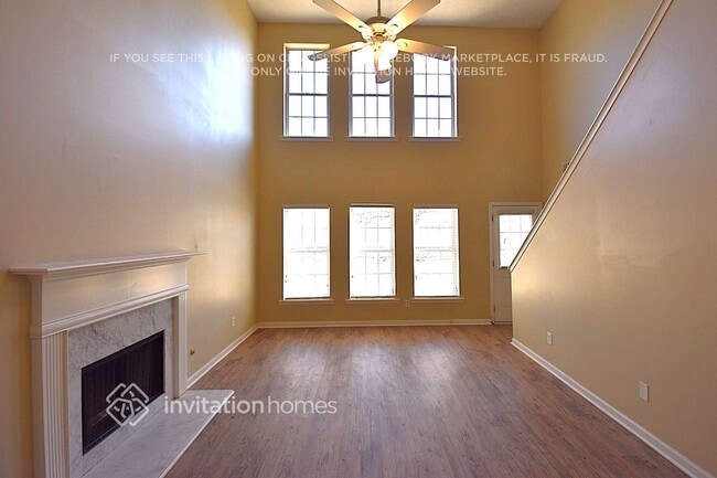 Photo - 9586 Lakeview Cir