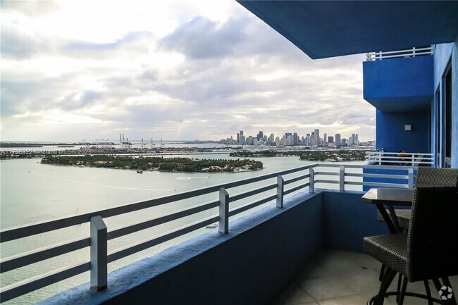 Building Photo - 1330 West Ave Unit 2906 Rental