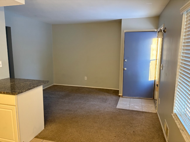 Photo - 19815 E 14 Mile Rd Unidad 19817