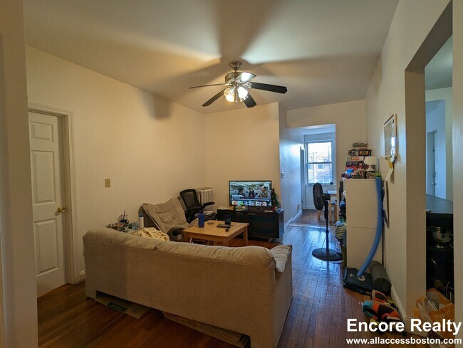Photo - 37 Egremont Rd Unit 2