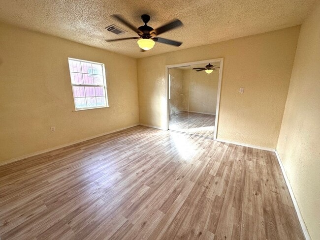 Photo - 16900 Wellborne Rd