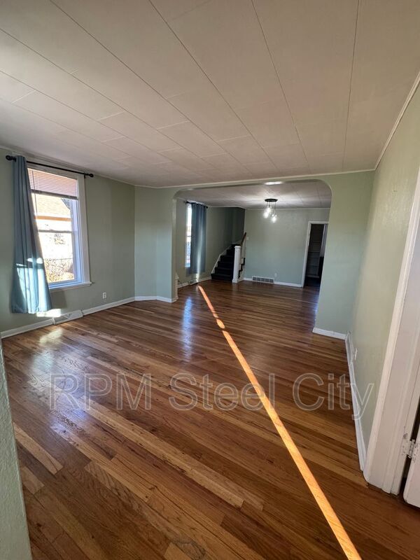 Photo - 908 Spruce St House