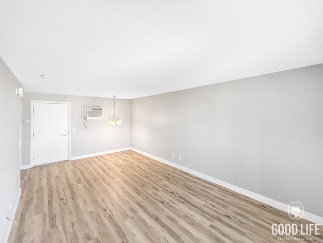 Photo - Beautiful 2BD/1BA W/ Updated Kitchen, AC, and In-Unit Laundry in Colina Del Sol!