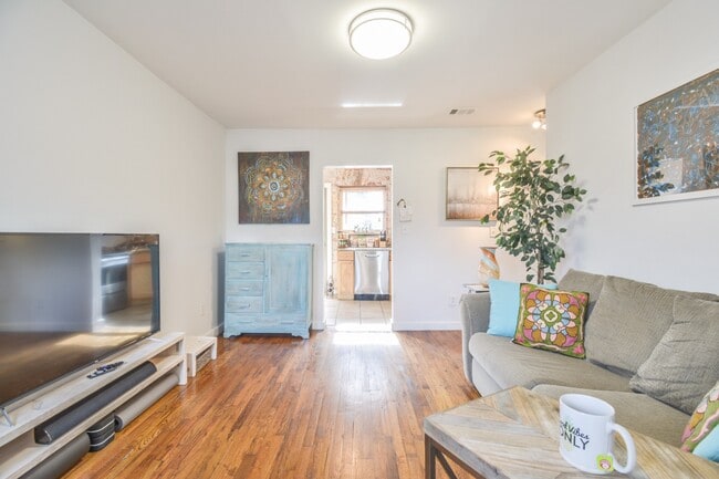 Building Photo - 571 Formwalt St SW Unit 10 Rental