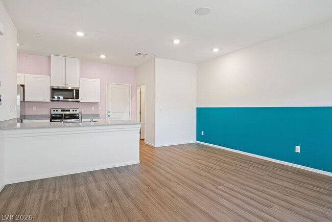 Photo - 444 Moonlight Cove Dr
