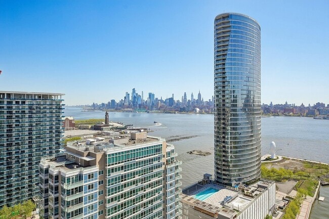 Building Photo - 1 Shore Ln Unit 807