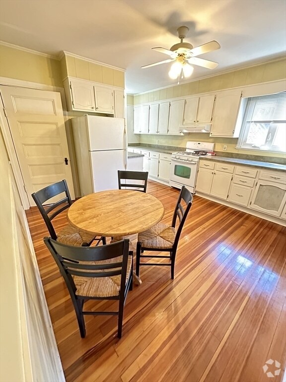 Building Photo - 23-25-25 Fuller St Unit 2 Rental
