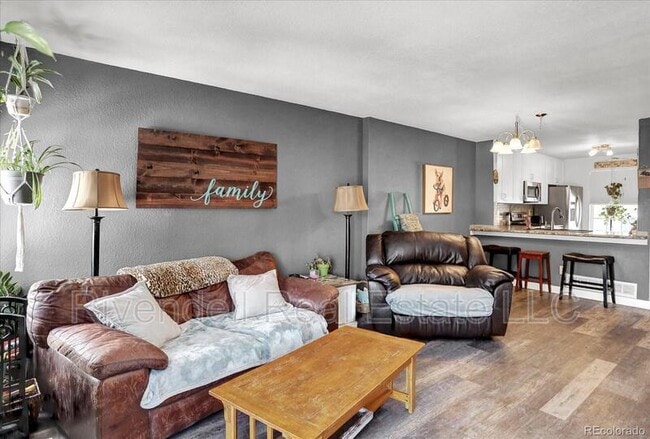 Photo - 10537 W Maplewood Dr