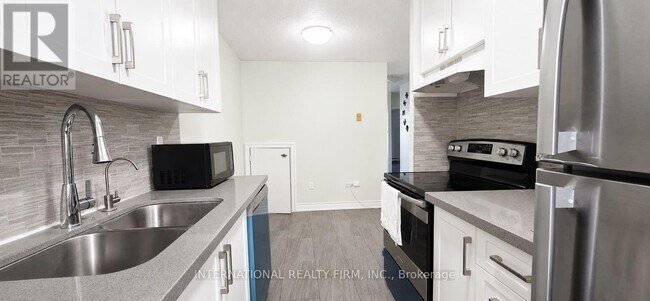 Photo - 40 Sunny Glenway