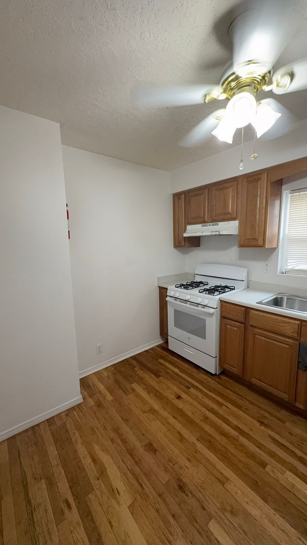 Photo - 1521 Gold Ave SE Unit House