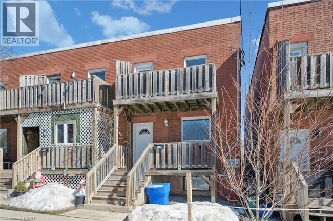 Photo - 352 Duke St W