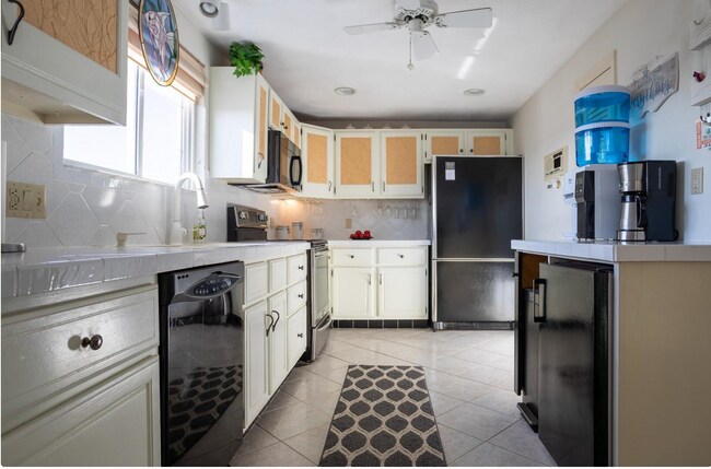 Photo - 68 Kings Hwy Unit #32