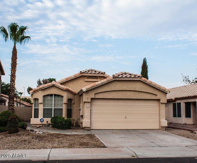 Photo - 1091 W Kingbird Dr House
