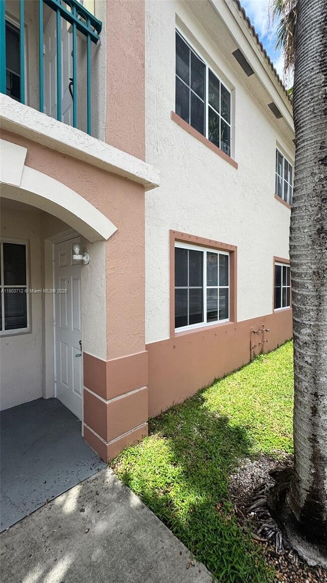 Photo - 2900 SE 12th Rd Condo Unit 105-28