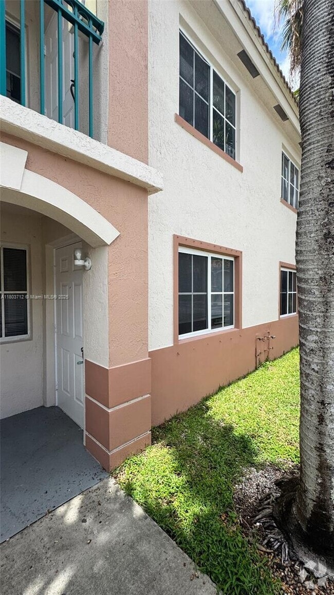 Building Photo - 2900 SE 12th Rd Unit 105-28 Rental
