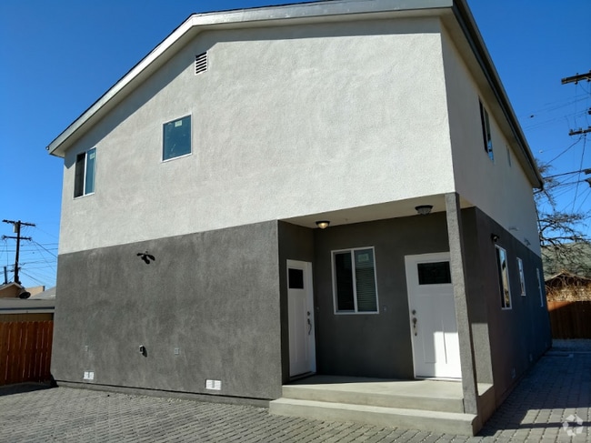 Building Photo - 3961 1/2 Halldale Ave Unit 1 Rental