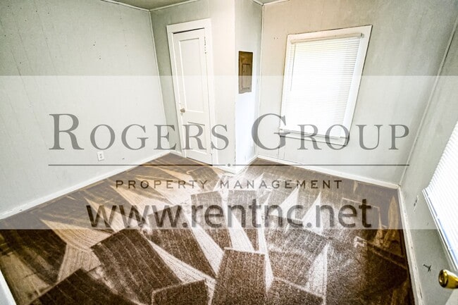 Photo - 527 Water St