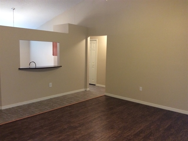 Photo - 4680 Greenhill St